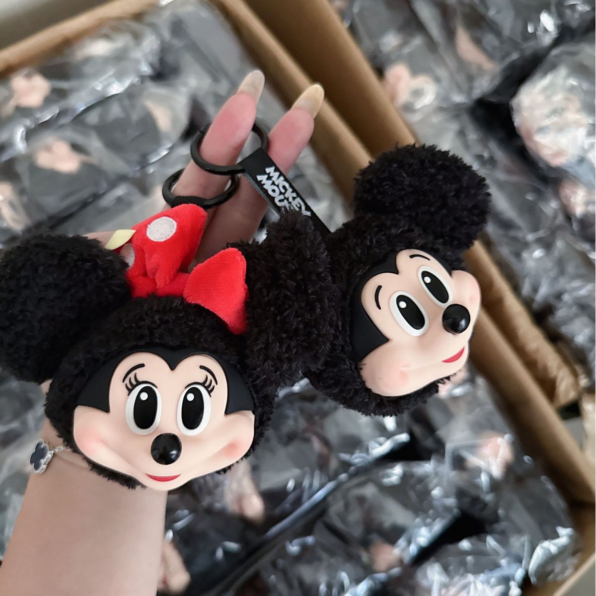 Mickey Minnie Plüschpuppe Schl – Anime Merchandise Keychain Bewertung und Preis